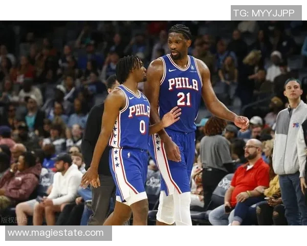 底特律活塞vs费城76人:坎宁安马克西新生代对决,恩比德内线统治力成关键 底特律活塞vs费城76人:坎宁安马克西新生代对决,恩比德内线统治力成关键